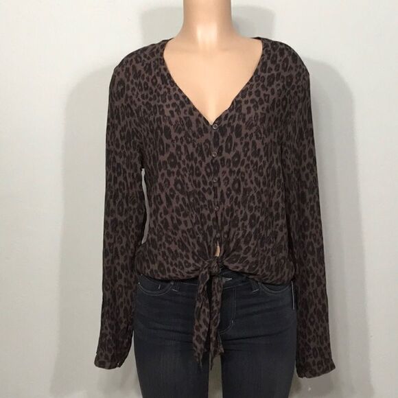 Cloth & stone leopard top. New - Picture 2 of 8